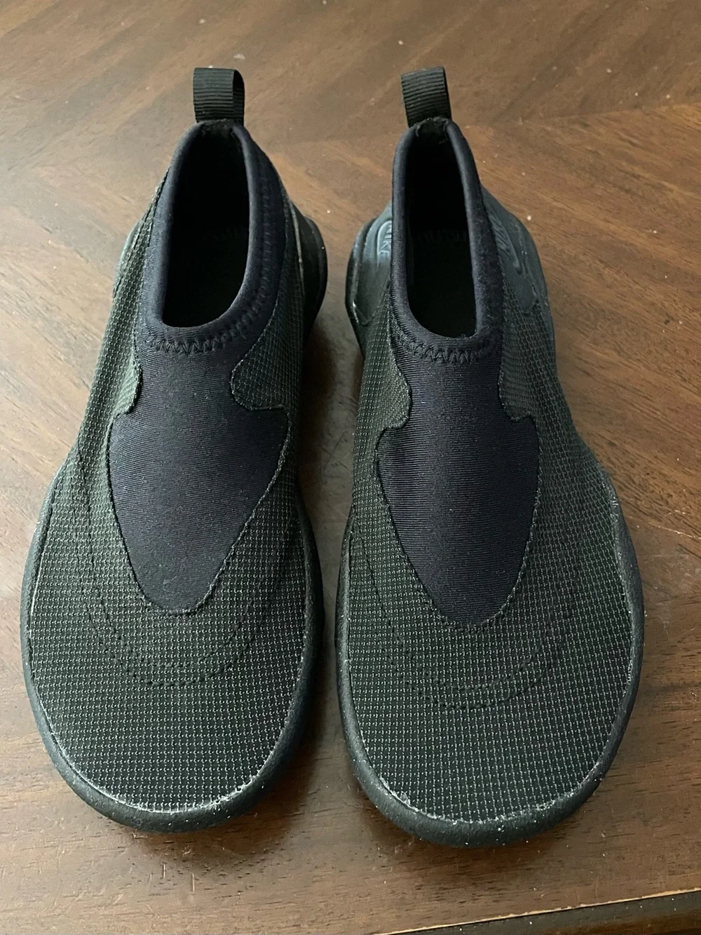 NIKE WATER SHOES SZ 6